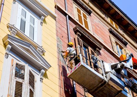 Rifacimento facciate edifici a Bologna
