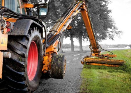 Sfalcio erba strade e manutenzione