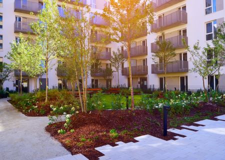 Realizzazione cortile condominiale a Bologna