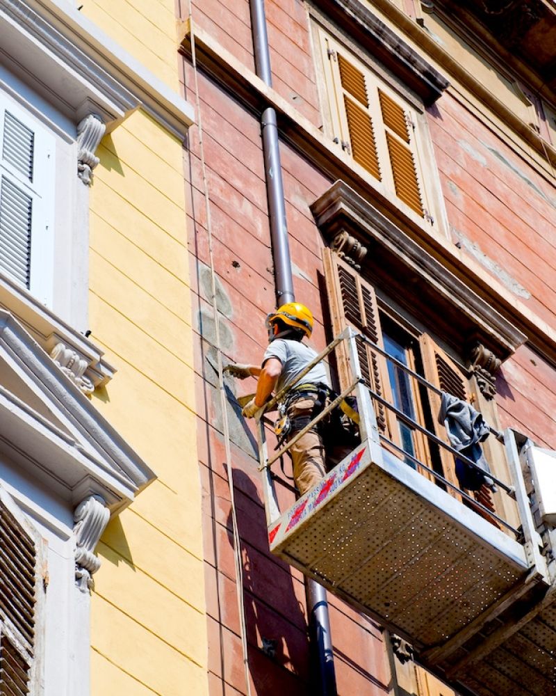 Rifacimento facciate edifici a Bologna