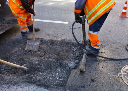Riparazione buche stradali Bologna